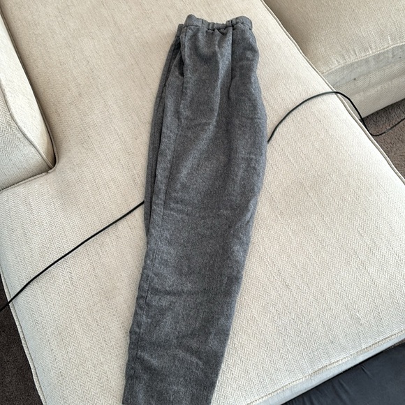 Babaton Cropped Grey Pants - Picture 4 of 4